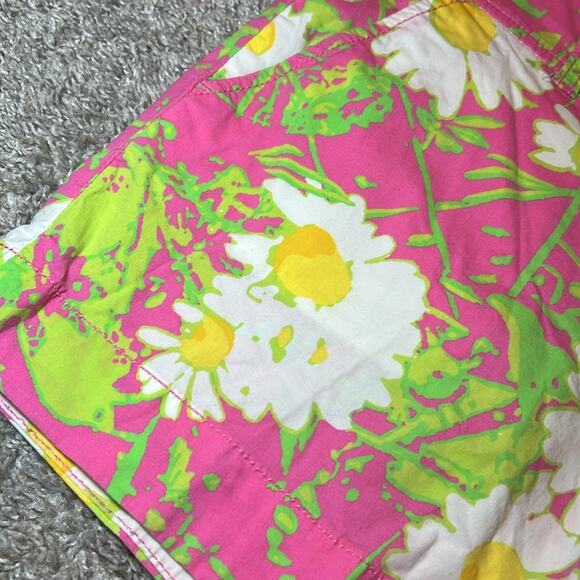 Lilly Pulitzer Pink Label 5" Shorts Size 2 Preppy Beach Pink Floral - Picture 3 of 16